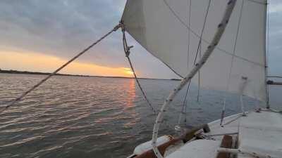 Yes we're singing with a video but I realized how awesome seashanties are when you do it with the rest of your sailing team.