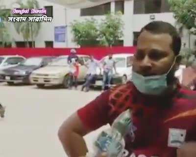 Bangladeshi journalist gets emotional seeing the terrible condition of Dhaka Medical Corona patients and starts crying live on air