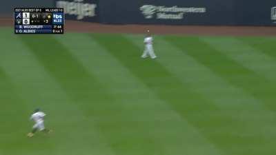 [Highlight] Albies hits an RBI Double off the top of the wall to make it 2-0 for the Braves!