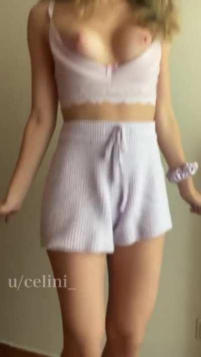 Checking if I’m bouncy in my new pajamas… And I am! 💕