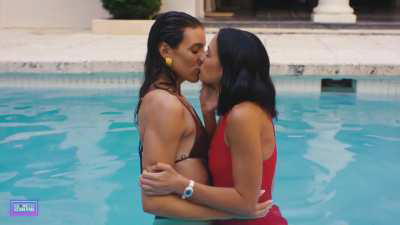 Gina Vitori (31) & Natalee Linez (23) - 