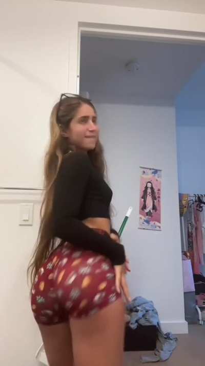 TikTok recoil pawg ass like Luna lovely