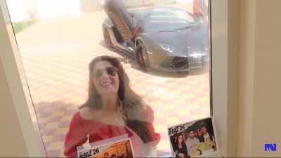 Mummy mo flexing.. 😏