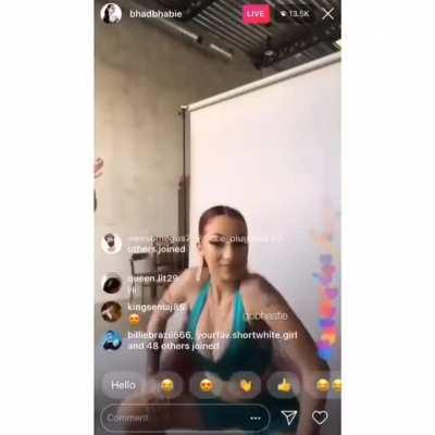 Bhad Bhabie twerking on Instagram live 😘