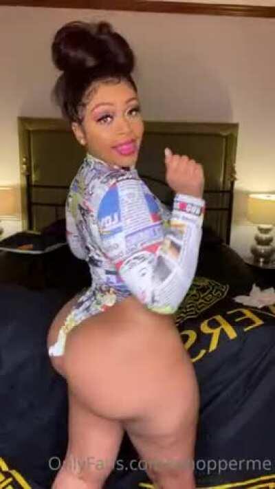 Clap This Ass For You Babe 🥰 Check Comment To See More👇👇