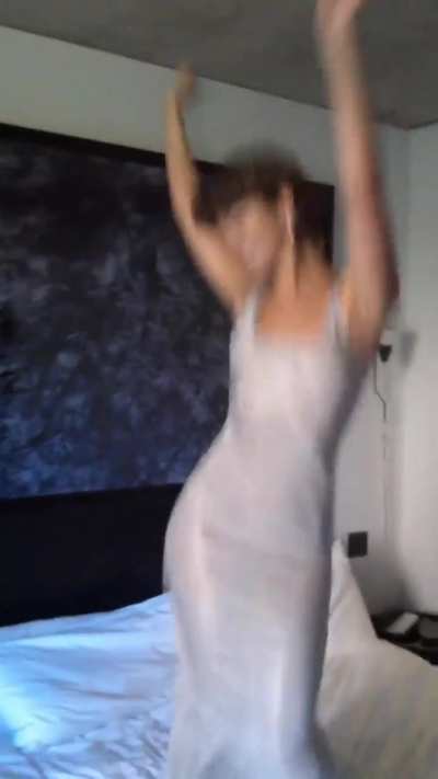 Carmella Rose is getting ready for a night out in the city 🌆