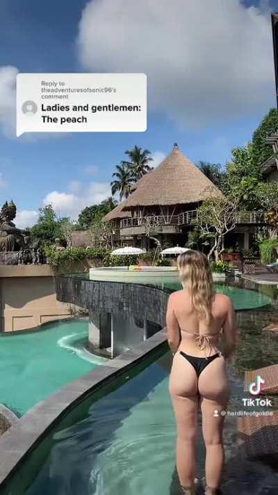 The peach @hardlifeofgoldie