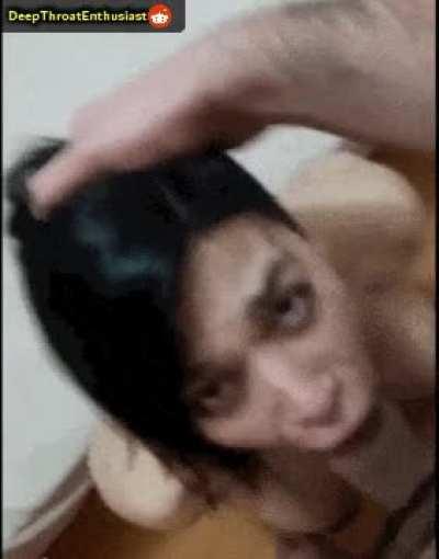 A perfect face fuck and deep throat by this girlfriend