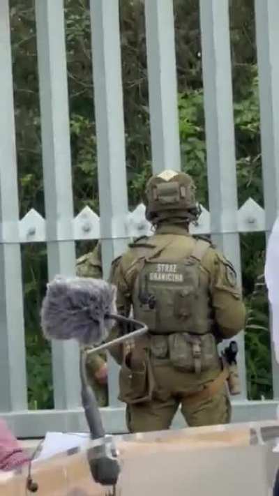 UA POV: At the border, Ursula von der Leyen, together with the Polish Prime Minister, read a speech about European values to Belarusian border guards.