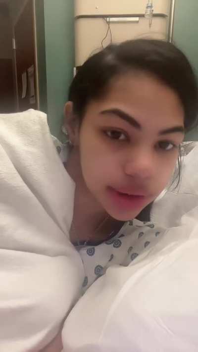 i know se can take that dick down her throat without gagging, i see it in her eyes