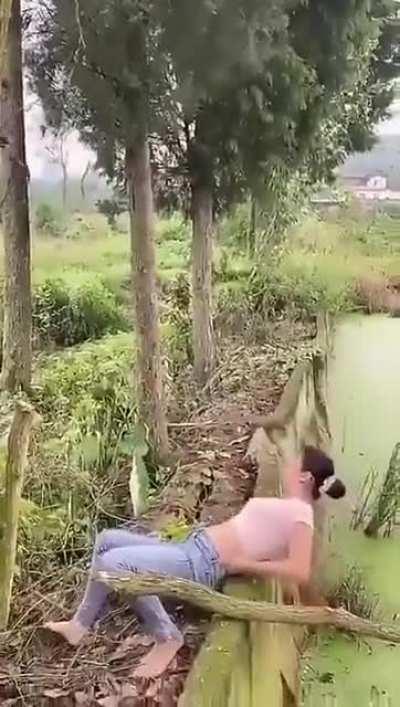 HMC when I grab onto a branch