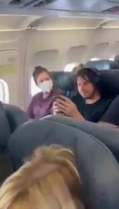 Baradel se puso barbijo para no ser identificado