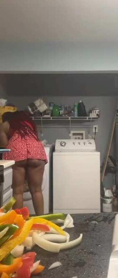 Why can't she always wear a skirt for her lives?!😫