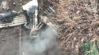 Russian soldier dives into a incoming drone bomb on purpose