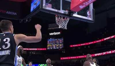 [Highlight] Bennedict Mathurin with a crafty and one layup