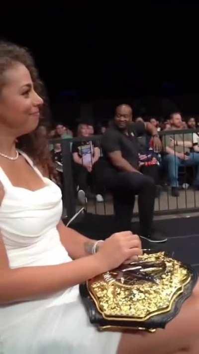 I want her to look at me like that! 