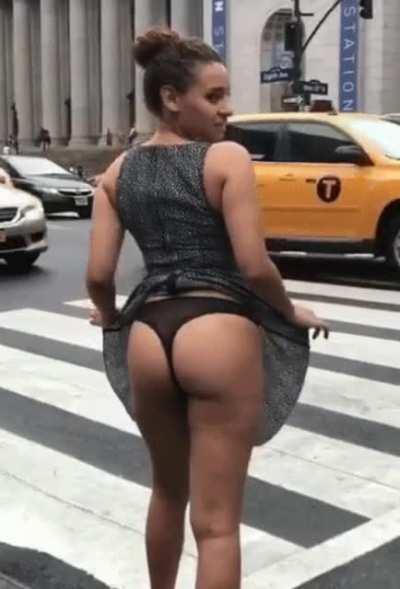 Big 🍎 ass