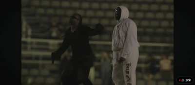 They're dancing together 🥰