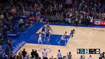 [Highlight] James Harden makes the clutch midrange as the shot clock expires to give the Sixers only their second lead of the game since they led 2-0