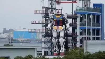 Гандама готовят к отстыковке от стапеля