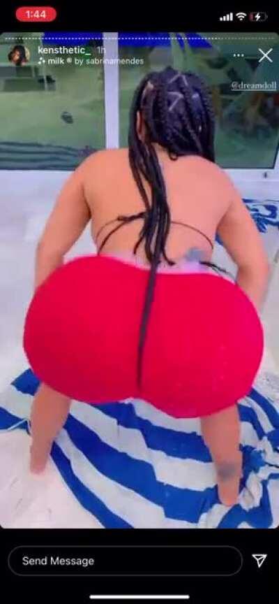 She need a onlyfans brah.