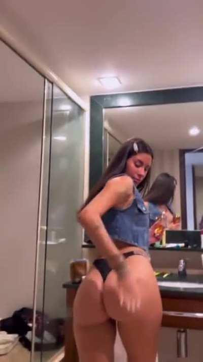 Slim thick & sexy ❤️