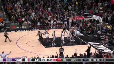 [Highlight] Westbrook lays it in for the clutch bucket to put the Clippers up 3