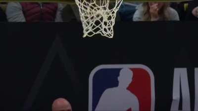 [Highlight] Luka shakes his head after Dame's half-court shot