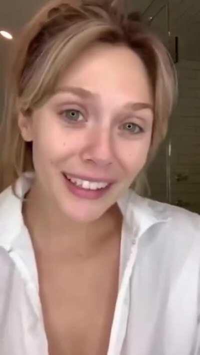 Imagine cumming over Elizabeth Olsen’s gorgeous face 💦