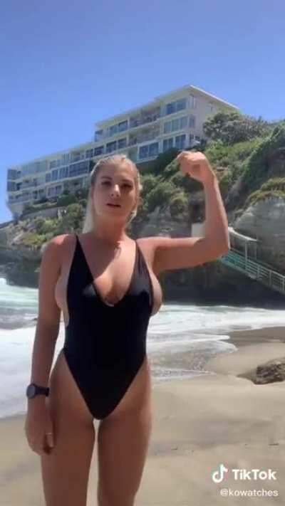 🍒 too big for swimsuit