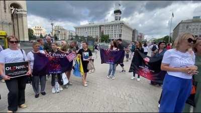 In Kyiv today, on the Anniversary of the tragedy in Olenivka, relatives of the victims lit lamps and candles on Independence Square near the symbolic memorial.