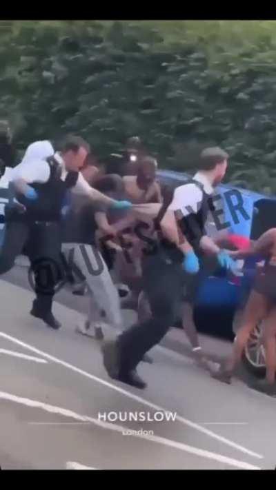 2nd Video of Horrid1 (CGM) Having a fight with a Northolt yutes after getting whacked with a hammer