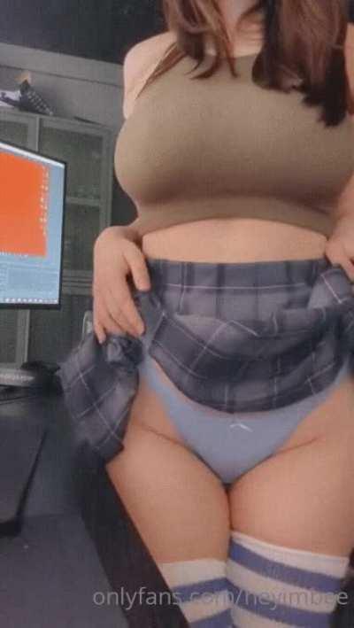 🐝 during a live stream