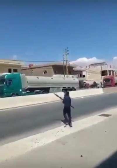 Прямо в аллаха