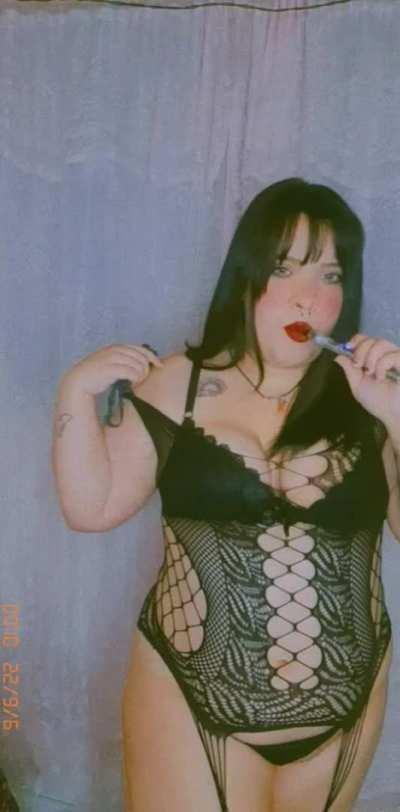 Who do you dare to look into the eyes? Treat me with respect little inferior man