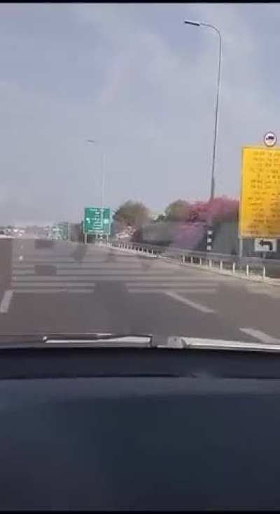 Russian-speaking driver details atrocities and shows victims as he drives down highway near Sderot