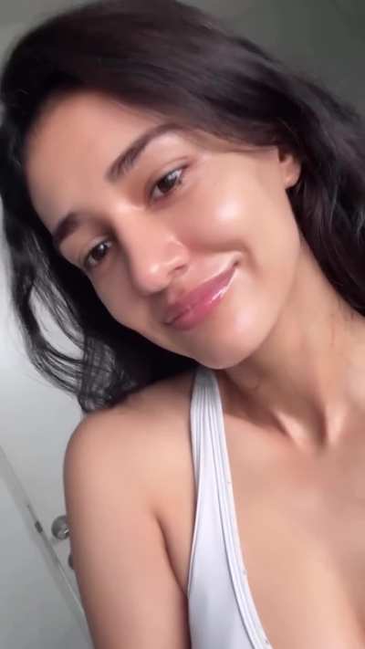 Disha Patani looking super cute