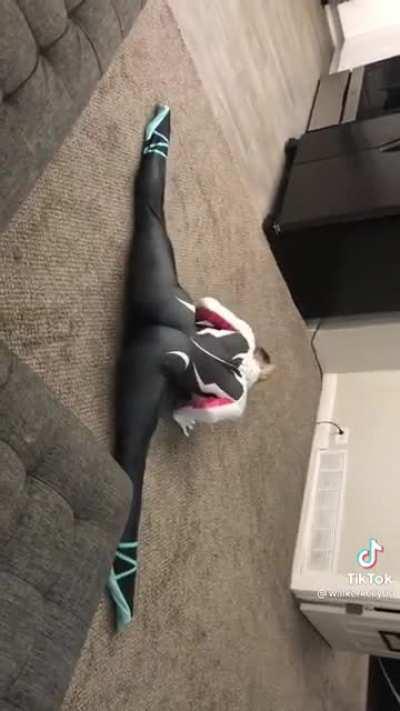 Gymnastyc Spidergwen by Walkerkelly00