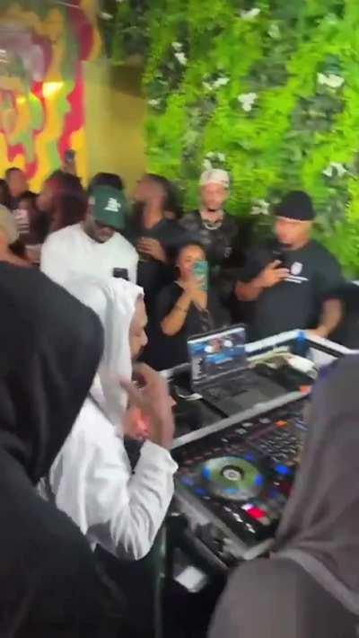 LONGER FUTURE SNIPPET 