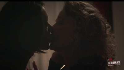 Retro Scenes: Shauna McDonald & Kate Trotter - 