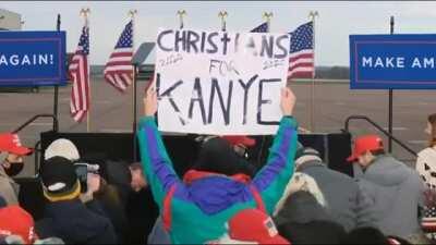 Kanye sign at pence rally 🌊