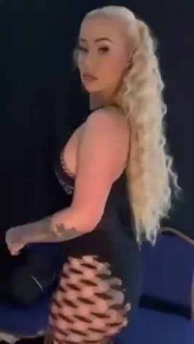 [Discord able#9636] Do you want to see a thick cock cum on cam? Send me Iggy Azalea and you’ll get what you wish! 😉