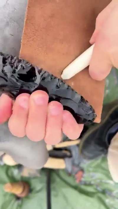 Making a knife out of obsidian