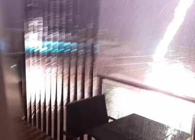 🔥 Nearby lightning