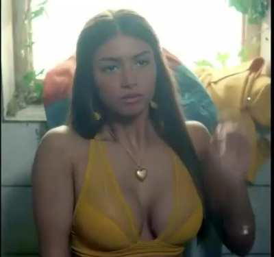 Mimi Keene - Sex Education