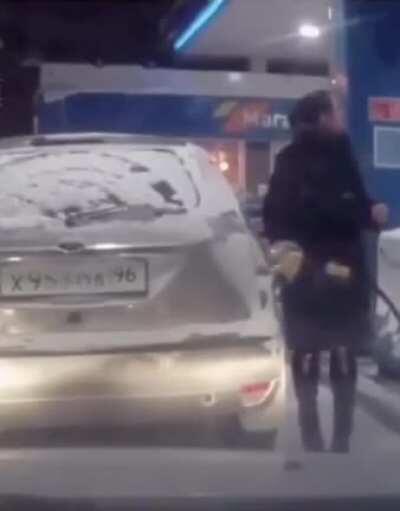 I’m not sure what she going for, but a dumbass for sure