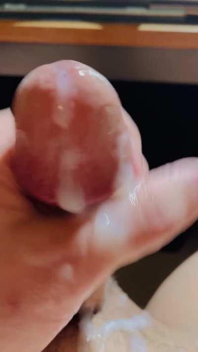 Oozing hot cum rn help me