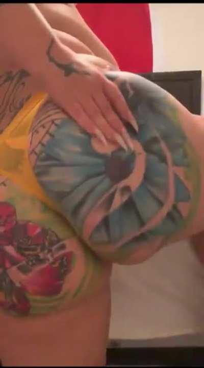 Im down for a beating💦🍆 Follow wetsnowbunni2x on snapchat for more💦