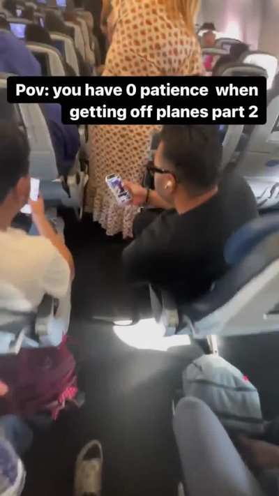 Hate these speed runners on the plane. You still have to wait for deboarding anyways
