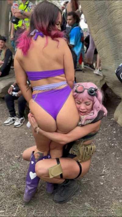 I miss lost lands but at least I get to see this girl this week 😍💓🥹